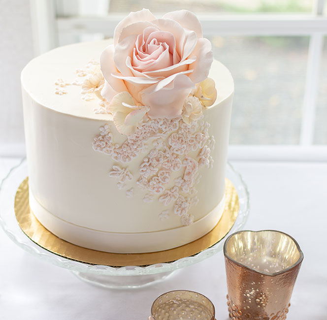 Wedding cake on table 